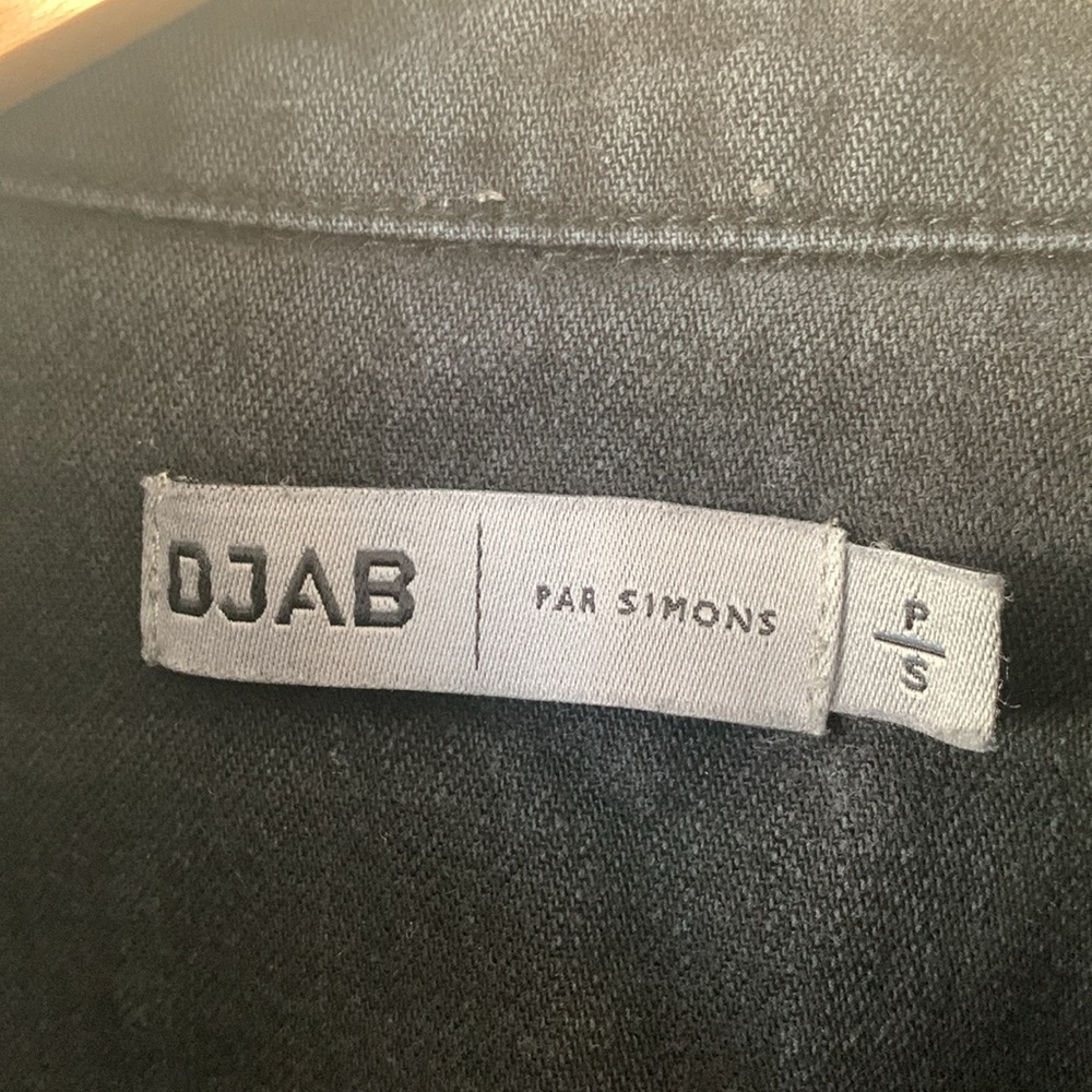 Men’s button down size small - Picture 2 of 4
